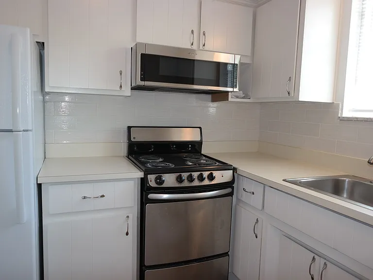 630 Ann St #8 — Photo 19