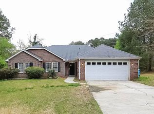 2752 Mossy Creek Dr, Stone Mountain, GA 30087