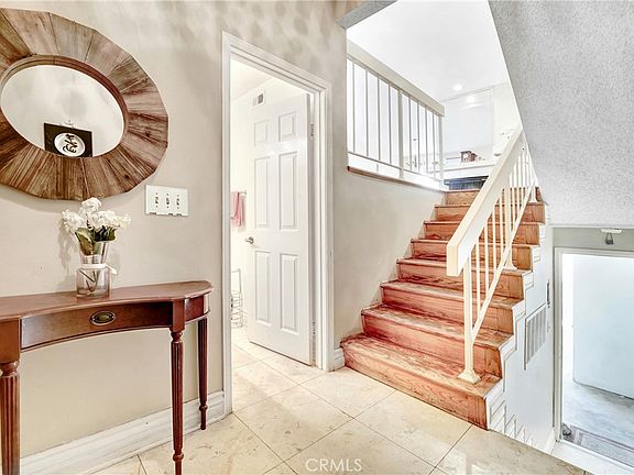 2nd image of 5514 Las Virgenes Rd