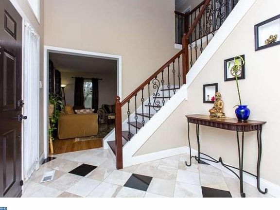 2nd image of 453 S Saddlebrook Cir