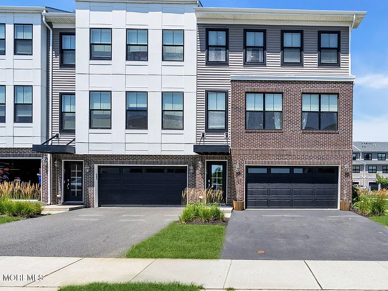 35 Kelly Way — Photo 33