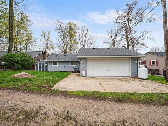 3rd image of 9874 Highland Dr