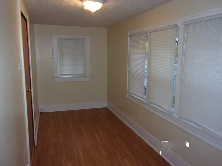 430 Keenan Ave — Photo 11