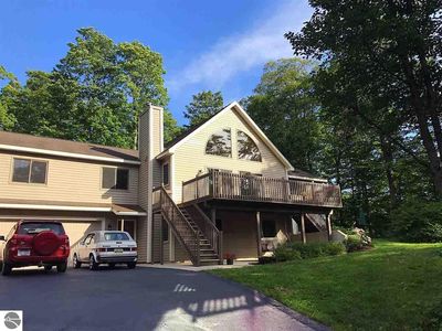 3041 S Blake Ln, Lake Leelanau, MI, 49653