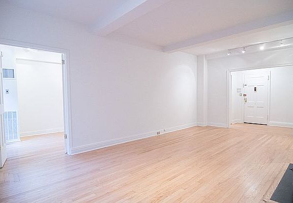 4th image of 145 W 58th St #9D