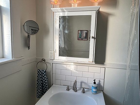 5th image of 2120 Belmont Blvd APT B5