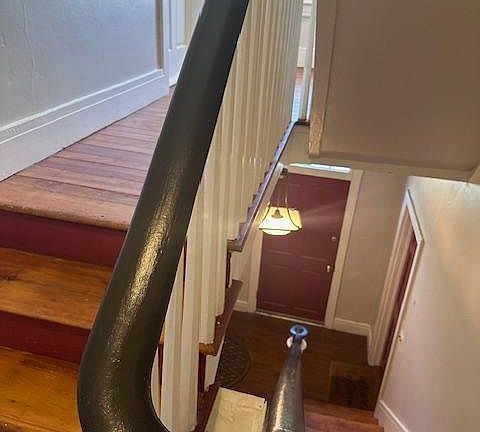 4th image of 18 E Green St APT C