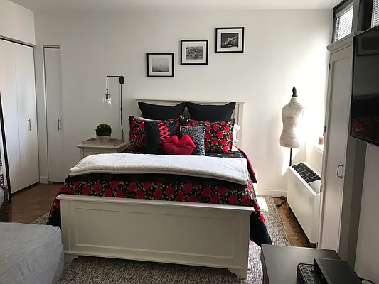 Rented by Lalezarian Properties | media 11