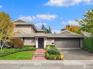 2124 Broadmoor Dr E, Seattle, WA