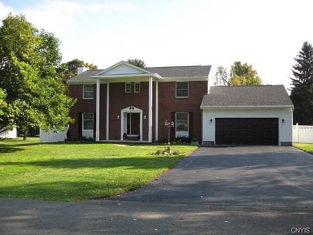 1st image of 2490 Country Ln