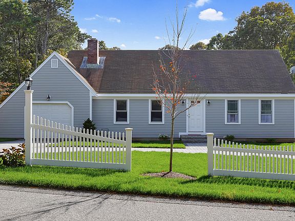 3rd image of 25 Har-Wood Avenue
