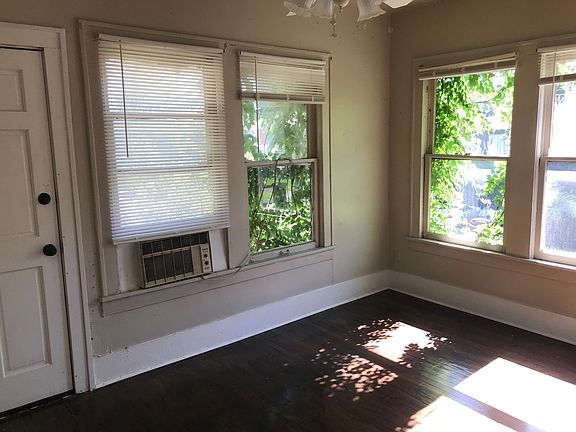 5th image of 802 Elmwood St