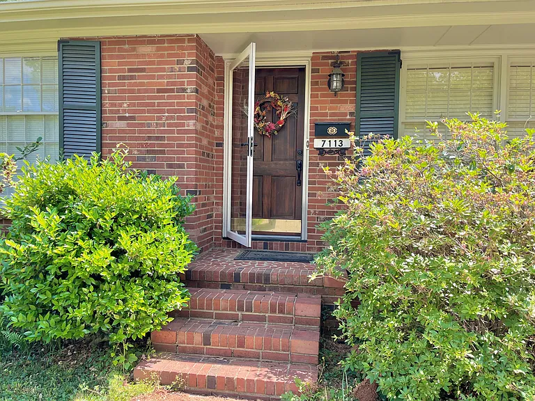 7113 Rockcliff Ct — Photo 21