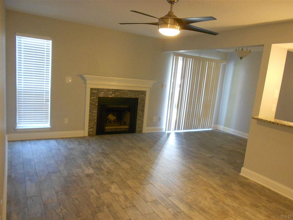 1st image of 31 Park Cir SE