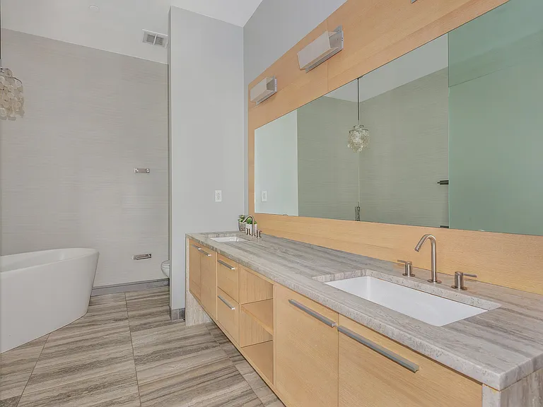 85 Leonard St #4 — Photo 11