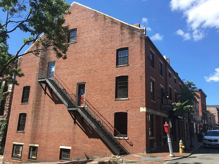 414 Fore St — Photo 14