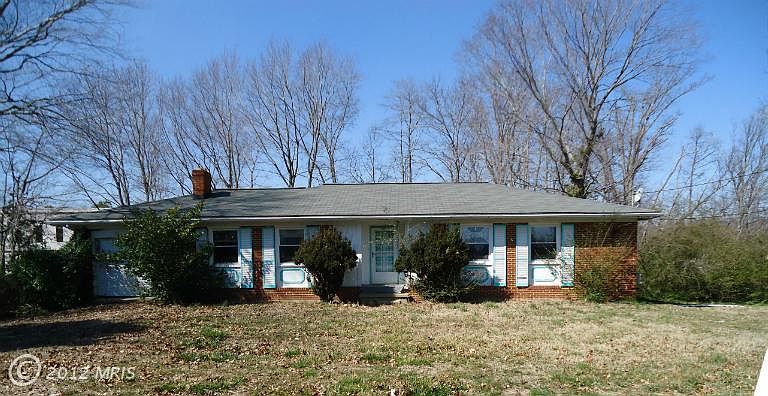 1st image of 46118 Thompson Ct