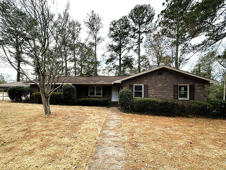1502 Continental Dr — Photo 1