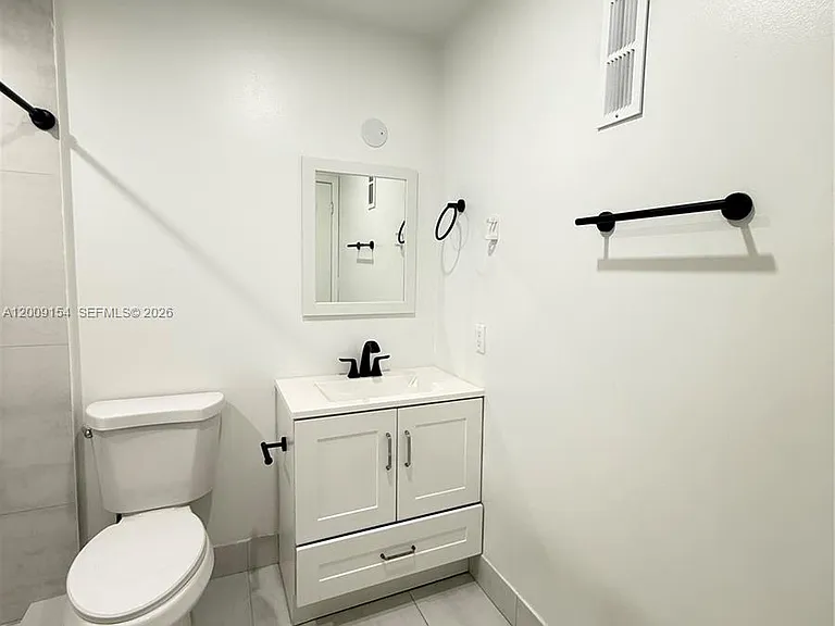 10016 Winding Lake Rd #202 — Photo 19