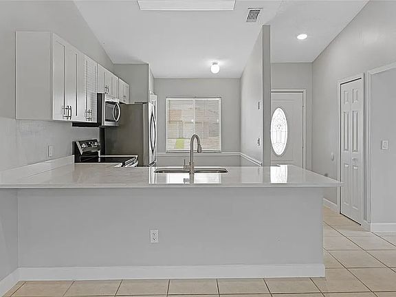 3rd image of 5846 Willow Leaf Ct #2