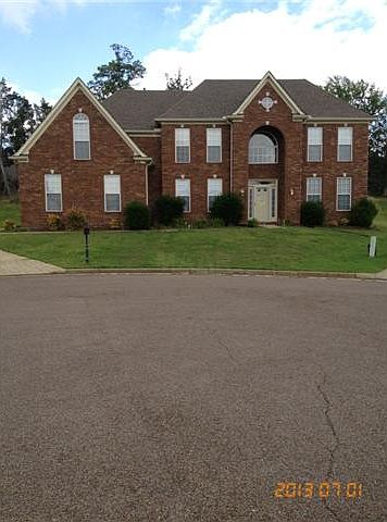 1st image of 8146 Laurel Brook Cv