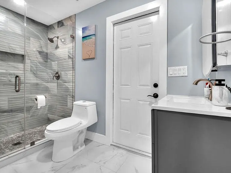 4406 SW 37th Ave — Photo 18