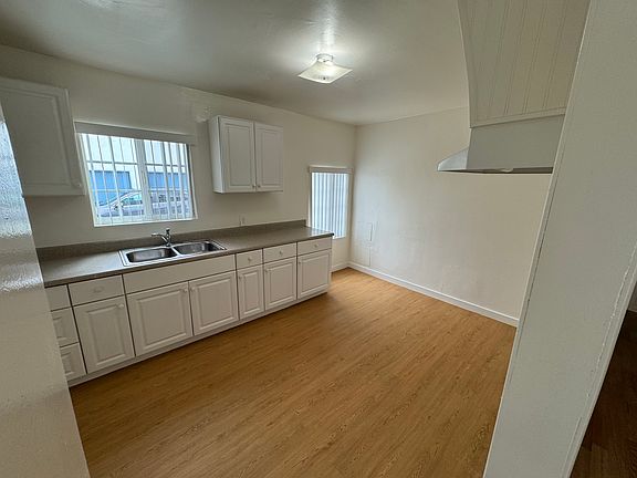 2nd image of 5566 Kinston Ave #5566