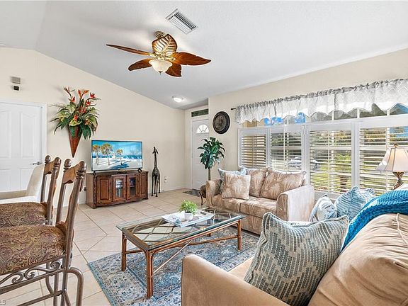 5th image of 3699 N chamberlain BLVD
