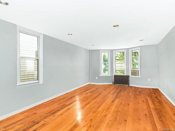4th image of 434 Park Hill Ave