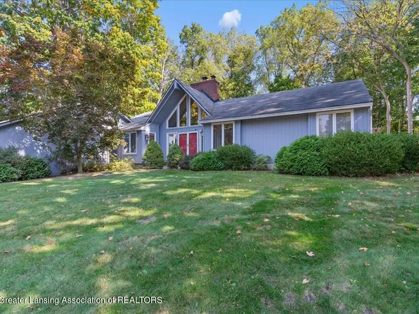 1618 Willow Woods Ln, Lansing, MI 48917