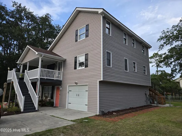 158 NW 4th Street, Oak Island, NC 28465