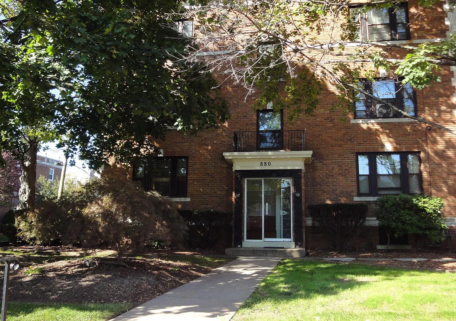1 bed, 1000 sqft, $1,800 — Photo 1