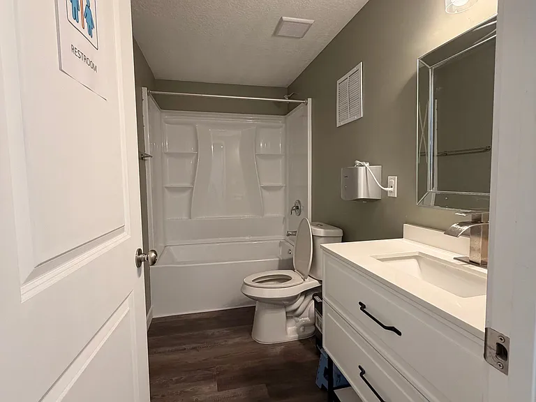 7483 N Silver Creek Way #BASEMENT — Photo 1