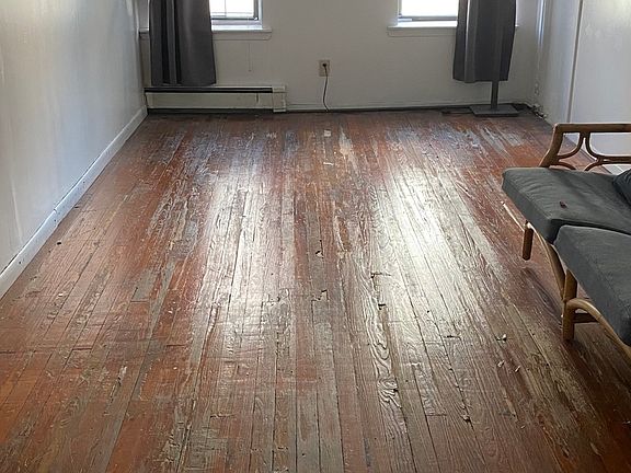 5th image of 13 Essex St APT 4