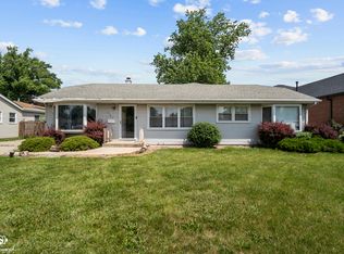6834 W 115th St, Worth, IL