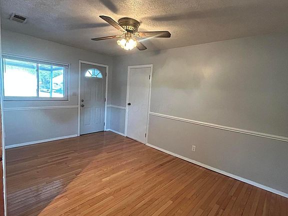 3rd image of 4519 Norton Ln