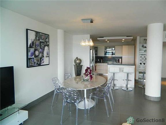 4th image of 900 Bay Dr APT 804