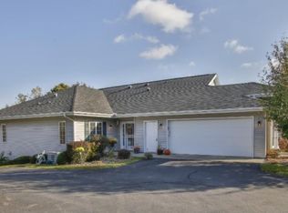 2625 Golf View Dr, River Falls, WI 54022