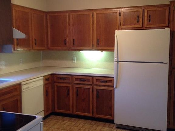 3rd image of 3966 Honeywood Ct SW