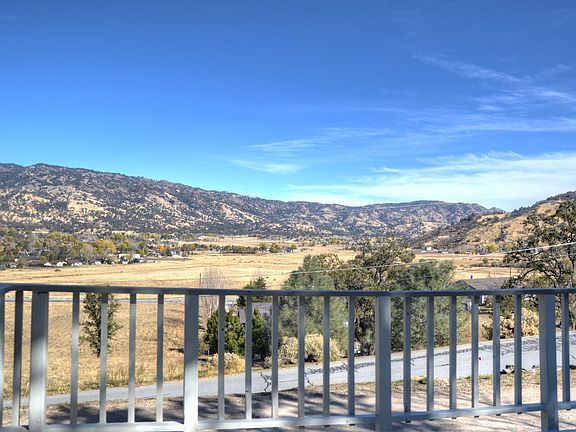4th image of 30300 Sunland Way