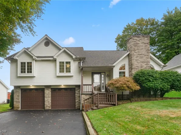 345 Raymond Dr, Hubbard, OH 44425
