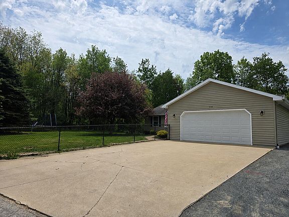 4th image of 1125 N Kristie Ln