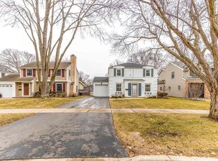 305 S George St, Mount Prospect, IL 60056