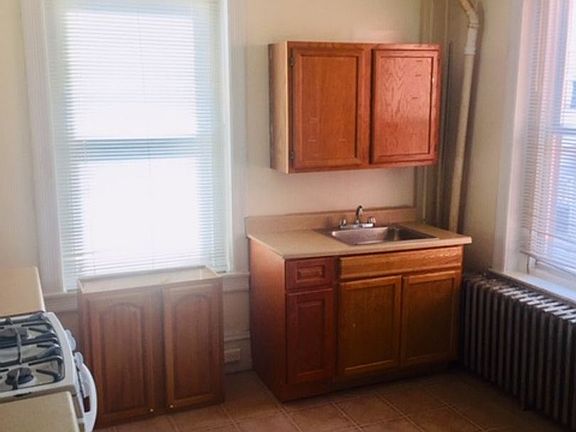 5th image of 3132 Mantua Ave #2
