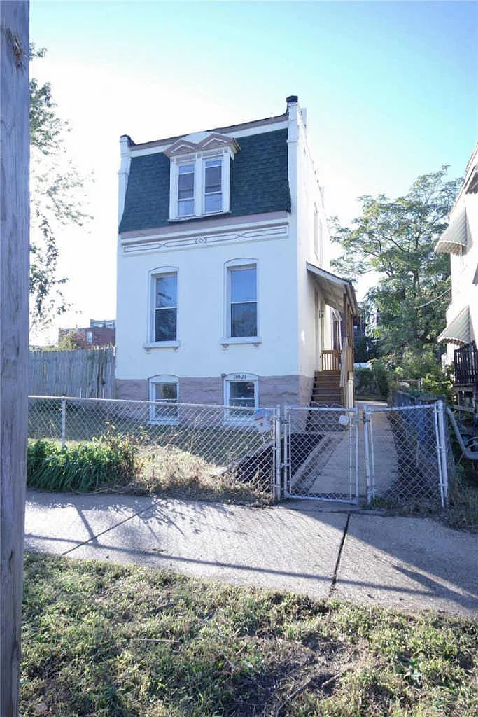 3821 Indiana Ave photo 1