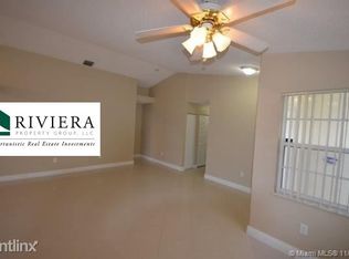 1554 NW 158th Ave, Pembroke Pines, FL 33028