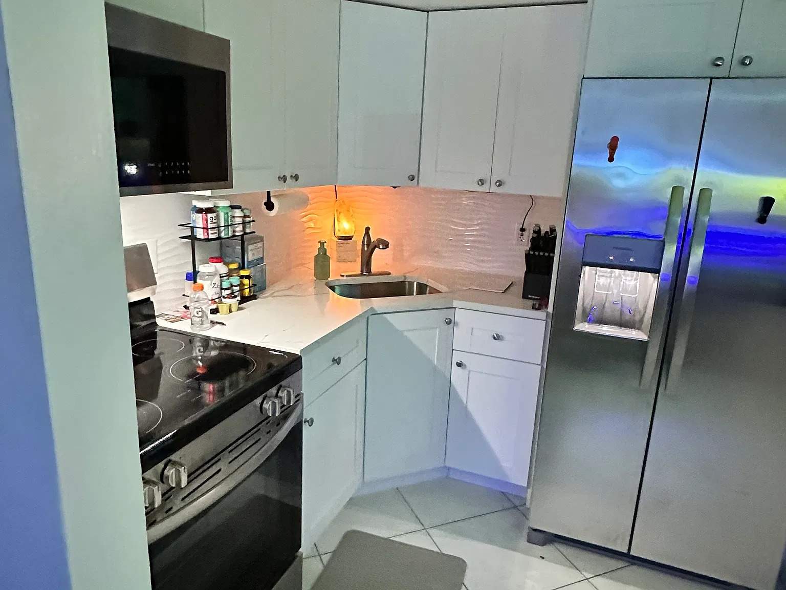 1 bed, 1.5 bath, 624 sqft, $1,650 — Photo 2