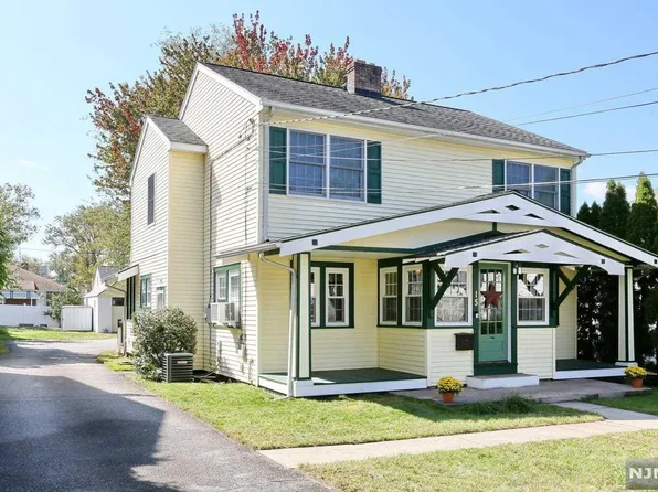 15 Crescent St, Rochelle Park, NJ 07662