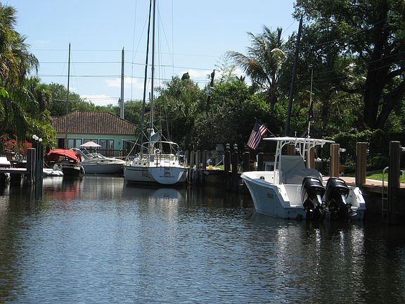 5th image of 922 Orange Isle