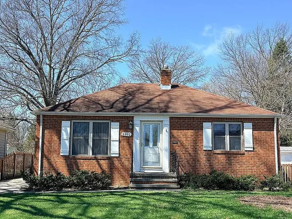 3992 W 224th St, Fairview Park, OH 44126